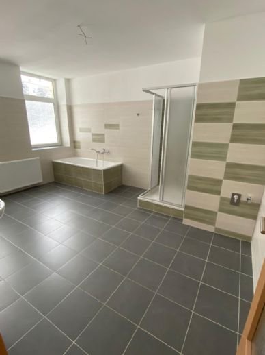 Wohnung zur Miete 470 € 3 Zimmer 96 m²<br/>Wohnfläche EG<br/>Geschoss Lamnitzer Str. 1 Auerbach Auerbach 08209