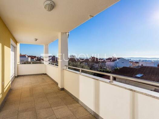 Wohnung zur Miete 1.500 € 3 Zimmer 95 m² 1. Geschoss Plovanija Zadar