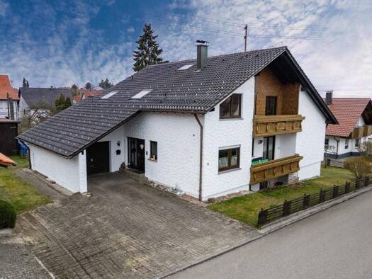 Einfamilienhaus zum Kauf 450.000 € 7 Zimmer 251 m² 1.317 m² Grundstück Meßstetten 72469