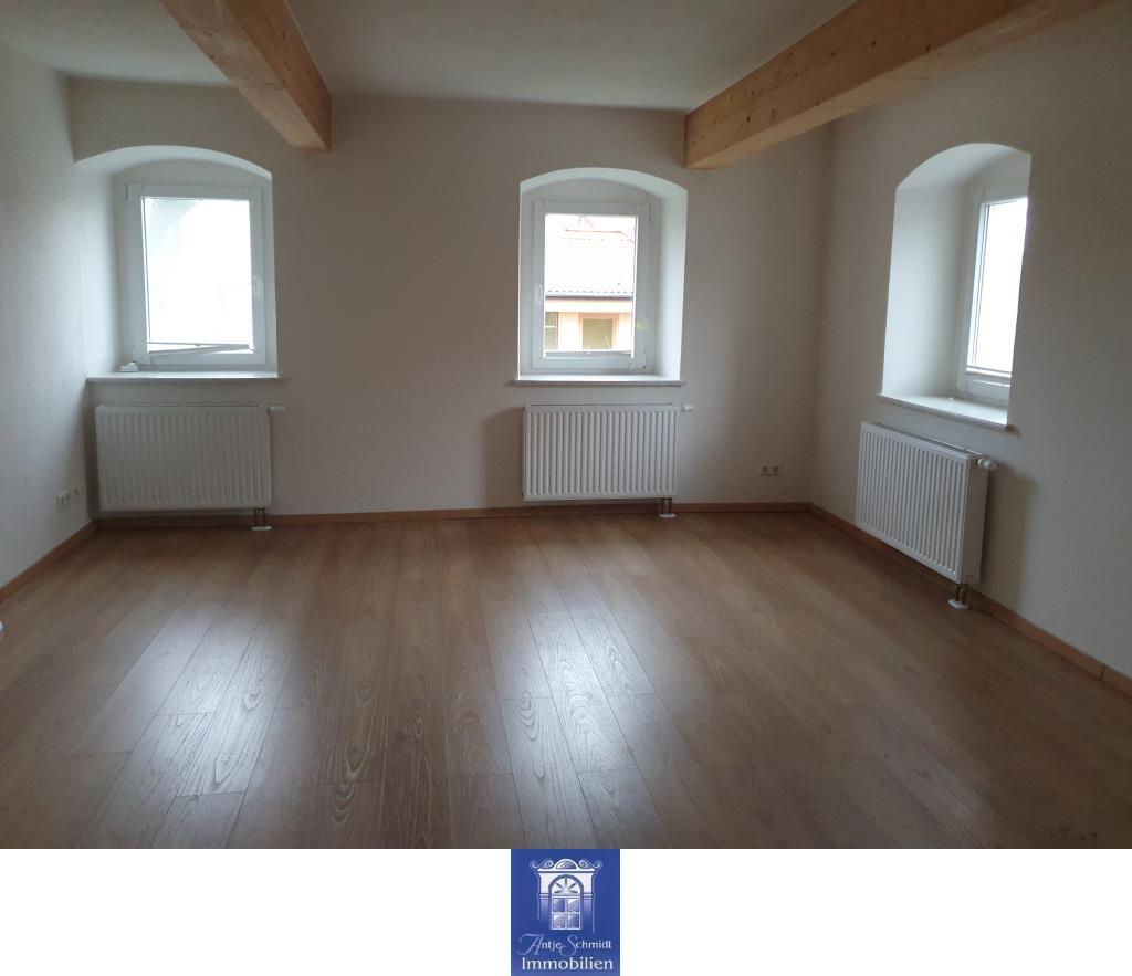 Wohnung zur Miete 565 € 4 Zimmer 95,2 m²<br/>Wohnfläche Bauda Großenhain 01561