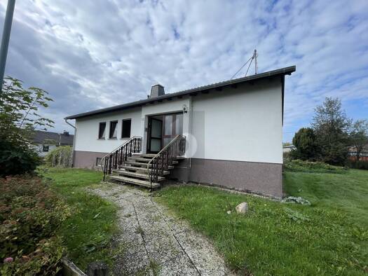 Einfamilienhaus zum Kauf 450.000 € 8 Zimmer 218 m² 2.285 m² Grundstück Bogel 56357