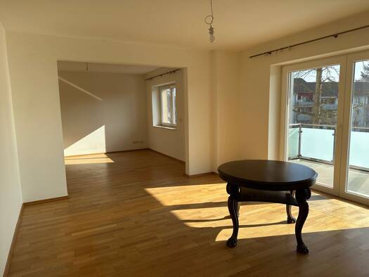 Wohnung zur Miete 1.090 € 3 Zimmer 87 m² Geschoss 1/4 frei ab 15.04.2026 Am Kurpark 9 Bad Hersfeld 36251