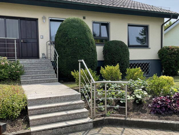 Einfamilienhaus zum Kauf provisionsfrei 769.000 € 5 Zimmer 186 m² 915 m² Grundstück Abstatt Abstatt 74232