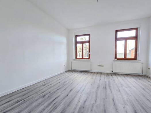 Wohnung zur Miete 555 € 3 Zimmer 89,7 m² 1. Geschoss Bernburg Bernburg 06406