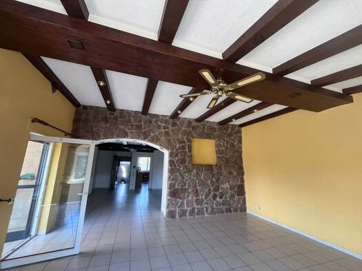 Wohnung zur Miete 975 € 5 Zimmer 150 m² Stennweiler Schiffweiler 66578