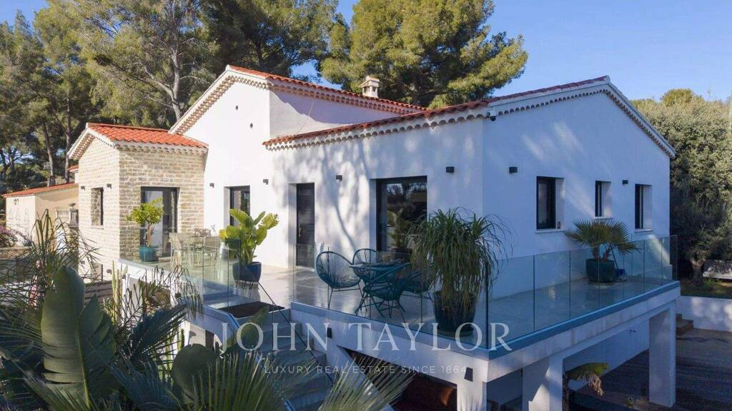 Villa zum Kauf provisionsfrei 1.590.000 € 7 Zimmer 180 m² 643 m² Grundstück Nord Bandol 83150