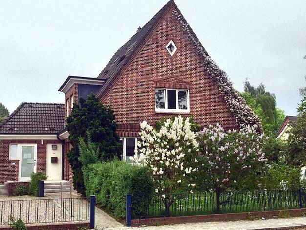 Einfamilienhaus zum Kauf provisionsfrei 1.950.000 € 9 Zimmer 258 m² 653 m² Grundstück frei ab sofort Nienstedten Hamburg 22609