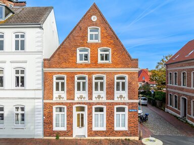 Mehrfamilienhaus zum Kauf 349.000 € 6 Zimmer 170 m² 138 m² Grundstück Glückstadt 25348