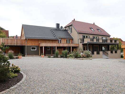 Einfamilienhaus zur Miete 4.400 € 9 Zimmer 420 m² 2.500 m² Grundstück frei ab 01.11.2025 Eichelborn Mönchenholzhausen 99198