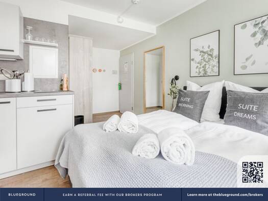 Wohnung zur Miete 2.709 € 1 Zimmer frei ab sofort Südstadt Hannover 30169