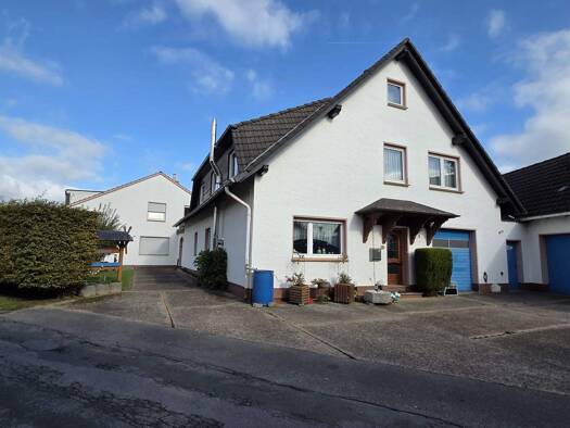 Haus zum Kauf 289.000 € 11 Zimmer 330 m² 2.004 m² Grundstück Auf dem Winkel 1 Holzhausen Preußisch Oldendorf 32361