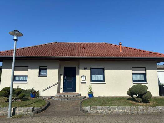 Bungalow zum Kauf 228.000 € 3 Zimmer 109 m² 500 m² Grundstück frei ab sofort Landrat-Jaeger-Ring Grasleben 38368