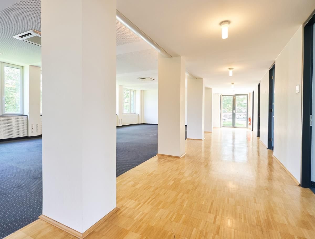 Bürofläche zur Miete 9,50 € 400 m²<br/>Bürofläche ab 400 m²<br/>Teilbarkeit Münchener Straße 100 -106 Frohnhausen Essen 45145