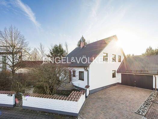 Einfamilienhaus zum Kauf 799.000 € 7 Zimmer 215 m² 756 m² Grundstück Altenberg Oberasbach 90522