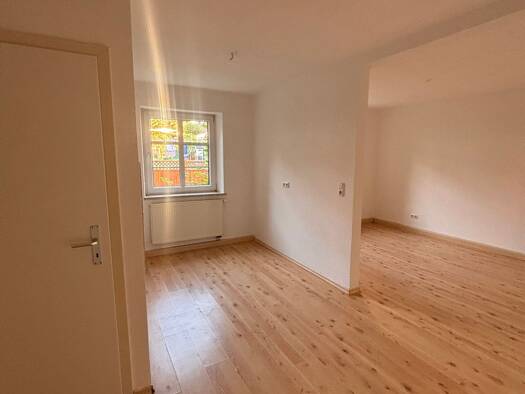 Wohnung zur Miete 295 € 2 Zimmer 49 m² 3 Geschosse frei ab sofort Fritz-Kramer-Straße 4 Meuselwitz Meuselwitz 04610