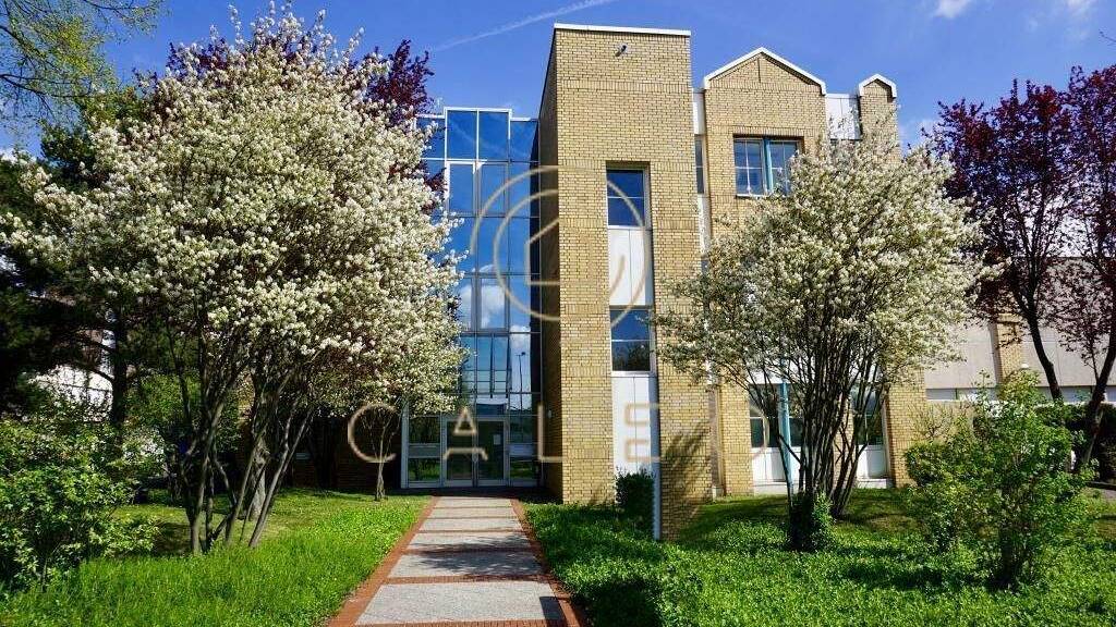 Bürofläche zur Miete provisionsfrei 2.899 m² Bürofläche teilbar ab 360 m² Liederbach Liederbach am Taunus 65835