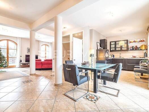 Villa zur Miete 5.000 € 9 Zimmer 615 m² Bukovac Zagreb 10000