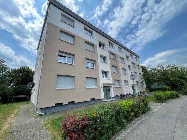 Wohnung zur Miete 744 € 3 Zimmer 74,4 m² 3. Geschoss frei ab 08.08.2025 Unter Dem Dorf 20 Bad Säckingen Bad Säckingen 79713
