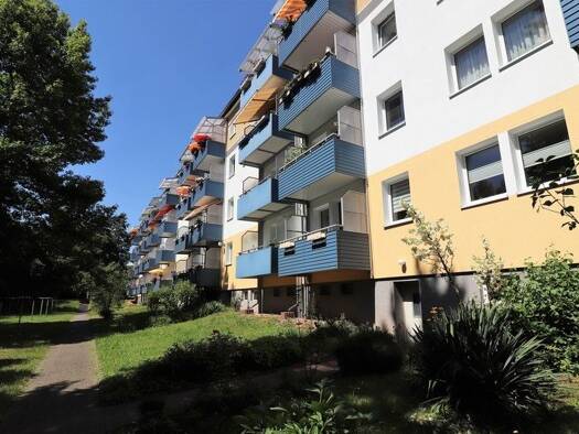 Wohnung zur Miete 282 € 2 Zimmer 47 m² 3. Geschoss frei ab sofort Albert-Schweitzer-Straße 46 Altendorf Altendorf 09116