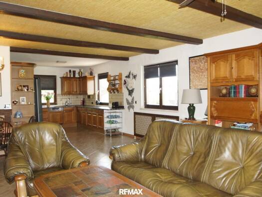 Einfamilienhaus zum Kauf 559.000 € 7 Zimmer 280 m² 605 m² Grundstück Vorstadt Sierndorf 2000