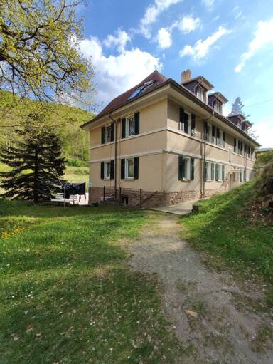 Wohnung zur Miete 534 € 3 Zimmer 82,1 m² 1. Geschoss frei ab 01.07.2025 Ruhla Ruhla 99842
