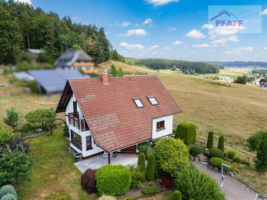 Einfamilienhaus zum Kauf 459.000 € 5 Zimmer 151 m² 598 m² Grundstück Stadtgebiet Sankt Georgen im Schwarzwald 78112