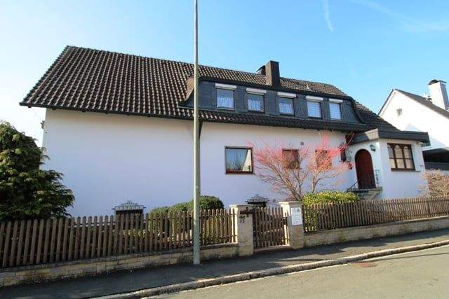 Immobilie in Burgkunstadt - Mehrgenerationenhaus mit drei Wohneinheiten auf einer Grundstücksgröße von 876 m² - Bild 0