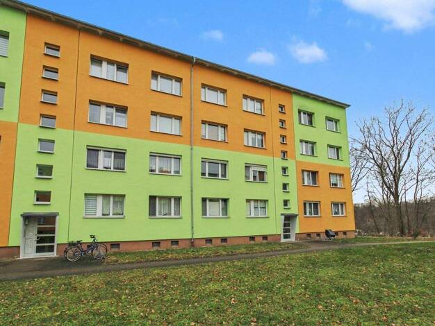 Wohnung zum Kauf 69.000 € 2 Zimmer 48 m² 1. Geschoss Zwenkau 04442