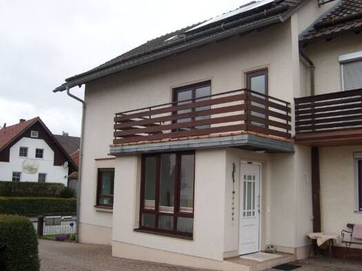 Doppelhaushälfte zur Miete 950 € 4 Zimmer 115 m² 347 m² Grundstück frei ab 15.11.2026 Parkstetten Parkstetten 94365