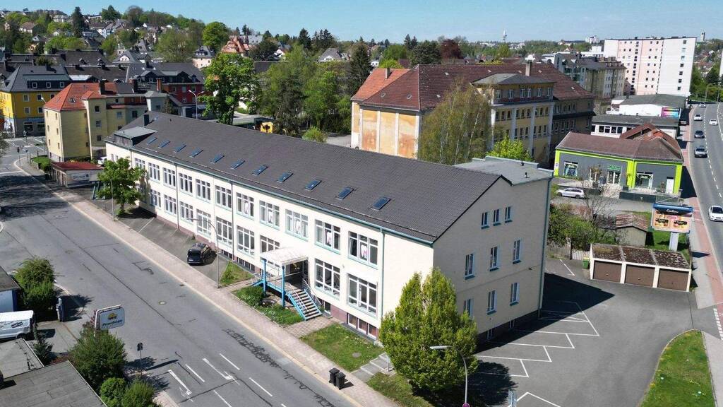 Mehrfamilienhaus zum Kauf 1.250.000 € 9 Zimmer 220 m² 2.953 m² Grundstück Innenstadt Hof 95032