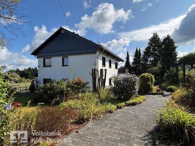 Einfamilienhaus zum Kauf 389.000 € 7 Zimmer 194,8 m² 1.330 m² Grundstück Lindscheid Eitorf 53783