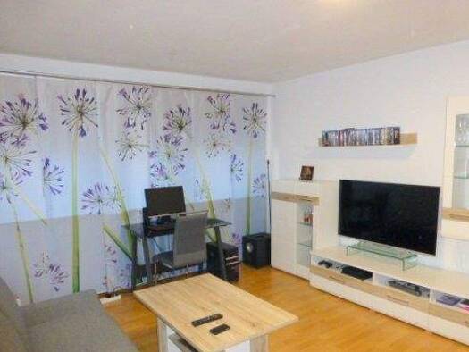 Wohnung zur Miete 450 € 2 Zimmer 49 m² 2. Geschoss Gerbrunner Weg 23 Frauenland Würzburg 97074