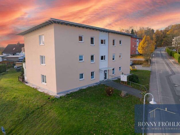 Wohnung zum Kauf 50.000 € 2 Zimmer 49,2 m² EG Oelsnitz Oelsnitz/Erzgebirge 09376