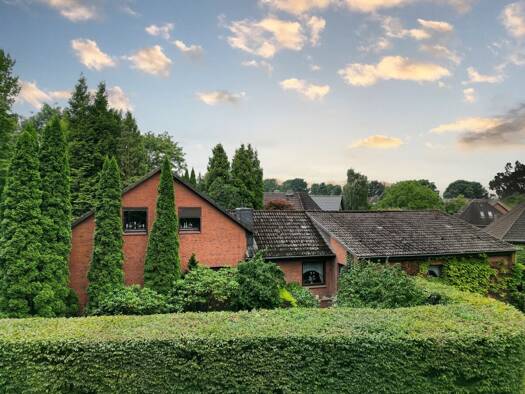 Einfamilienhaus zum Kauf 275.000 € 7 Zimmer 161 m² 838 m² Grundstück frei ab sofort Itzehoe 25524