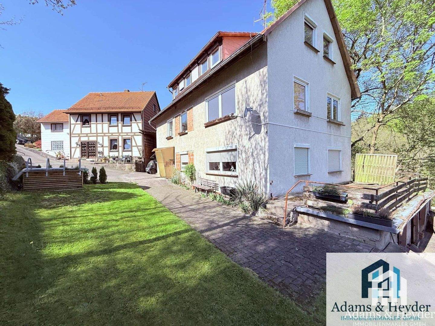 Mehrfamilienhaus zum Kauf - Ansicht 2