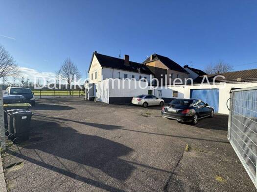 Mehrfamilienhaus zum Kauf 239.900 € 7 Zimmer 234 m² 683 m² Grundstück Randerath/Uetterath Heinsberg / Randerath 52525