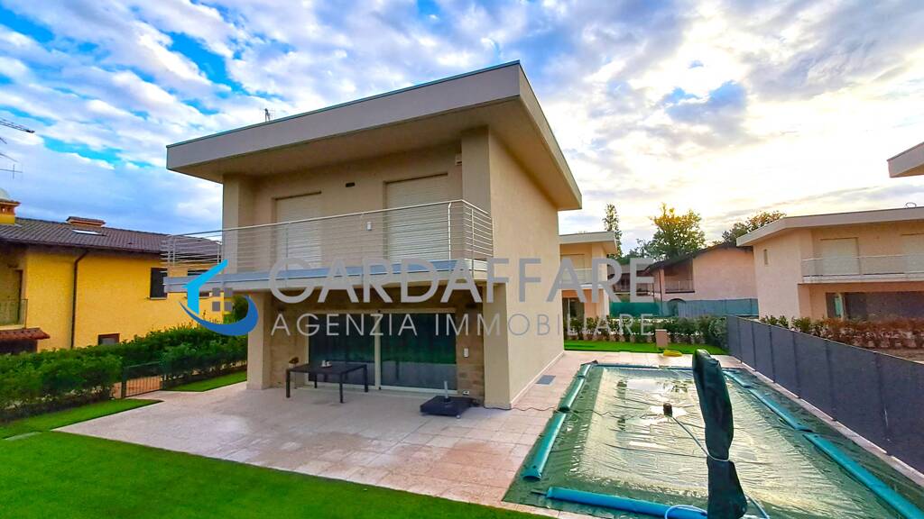 Villa zum Kauf 659.000 € 4 Zimmer 222 m² 400 m² Grundstück Via Repubblica MANERBA DEL GARDA 25080
