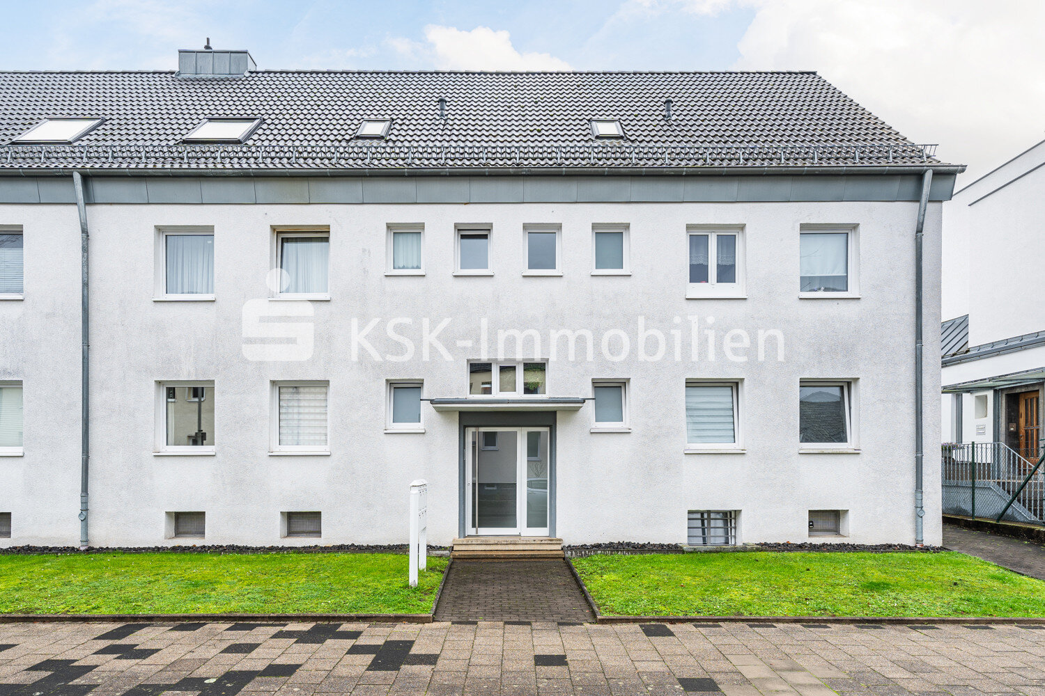 Mehrfamilienhaus zum Kauf als Kapitalanlage geeignet 889.000 € 12 Zimmer 304,4 m²<br/>Wohnfläche 692 m²<br/>Grundstück Innenstadt Brühl 50321