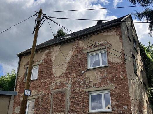 Haus zum Kauf 60.000 € 175 m² 740 m² Grundstück Hauptstraße 241 Gersdorf 09355