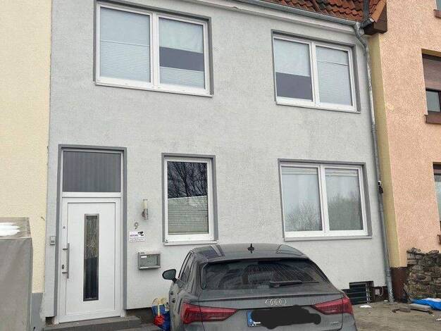 Reihenmittelhaus zum Kauf provisionsfrei 285.000 € 7 Zimmer 150 m² 573 m² Grundstück Köppenweg 9 Einbeck 37574