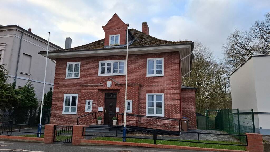 Wohnung zur Miete 1.250 € 3 Zimmer 90 m² 1. Geschoss frei ab sofort Hüxterdamm 18a Innenstadt Lübeck 23552