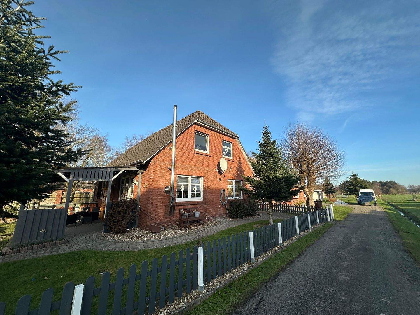 Immobilie in Leezdorf - IDYLLISCHES LANDGUT-ENSEMBLE MIT ENTWICKLUNGSPOTENZIAL 10.000 m² Grundstück | Zwei Wohnhäuser | Waldanteil | Bauoption - Bild 0