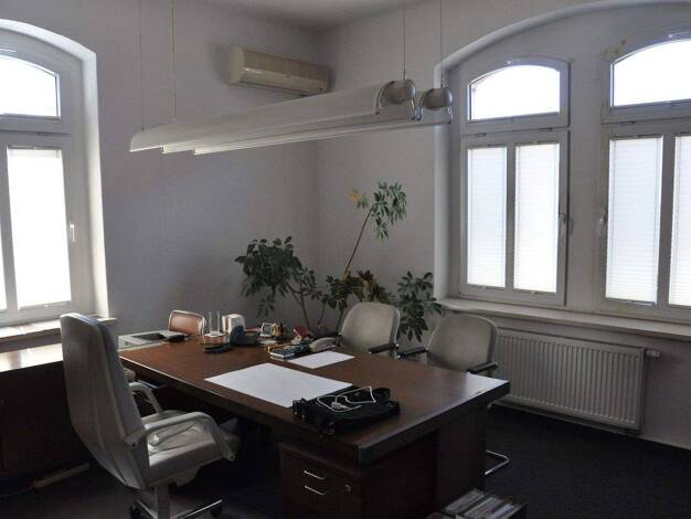 Bürofläche zur Miete provisionsfrei 500 € 90,5 m² Bürofläche Gartenstraße 70 Radebeul 01445