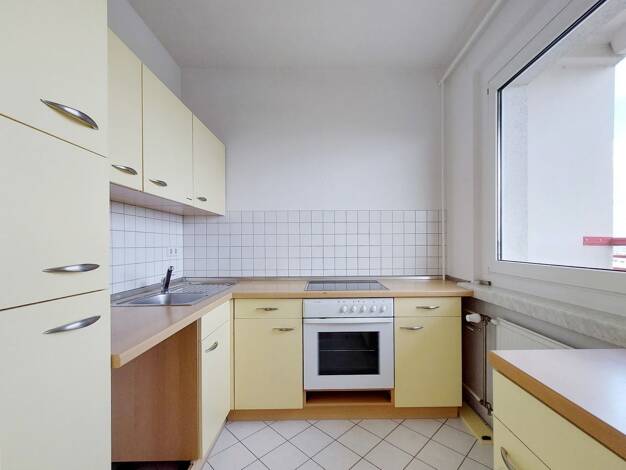 Wohnung zur Miete 427 € 2 Zimmer 49,5 m² 4. Geschoss Harthaer Straße 42 Neu-Omsewitz (Harthaer Str.-West) Dresden 01169