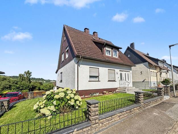 Einfamilienhaus zum Kauf 181.000 € 7 Zimmer 120 m² 684 m² Grundstück Osterode Osterode 37520