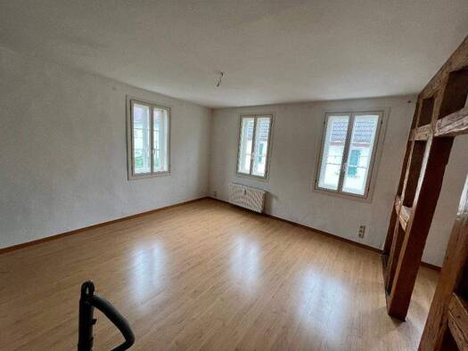 Wohnung zur Miete 800 € 3 Zimmer 68 m² 1. Geschoss frei ab sofort Rathaustr. 9 Hochheim Hochheim am Main 65239
