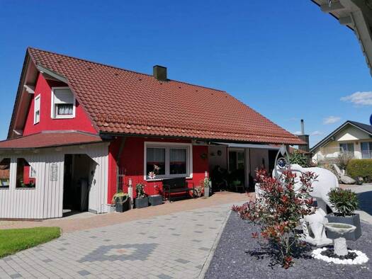 Einfamilienhaus zum Kauf 265.000 € 5,5 Zimmer 168 m² 872 m² Grundstück frei ab sofort Talblick 2 Pertolzhofen Niedermurach 92545