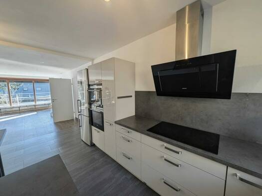 Mehrfamilienhaus zum Kauf 947.000 € 12 Zimmer 396 m² 881 m² Grundstück Unterkirnach 78089