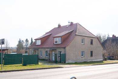 Doppelhaushälfte zum Kauf 105.000 € 6 Zimmer 120 m² 2.300 m² Grundstück Dorfstraße 5 Murchin Murchin 17390