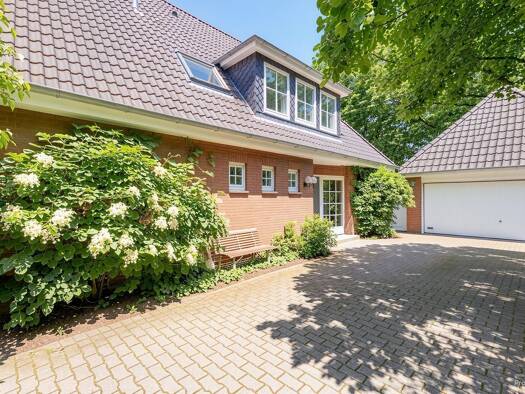 Mehrfamilienhaus zum Kauf 859.000 € 8 Zimmer 236 m² 1.000 m² Grundstück Oberneuland Bremen 28355